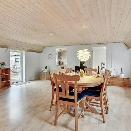 In With 6 Bedrooms Casa de Férias