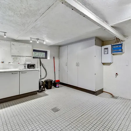 In With 6 Bedrooms Casa de Férias Spjald